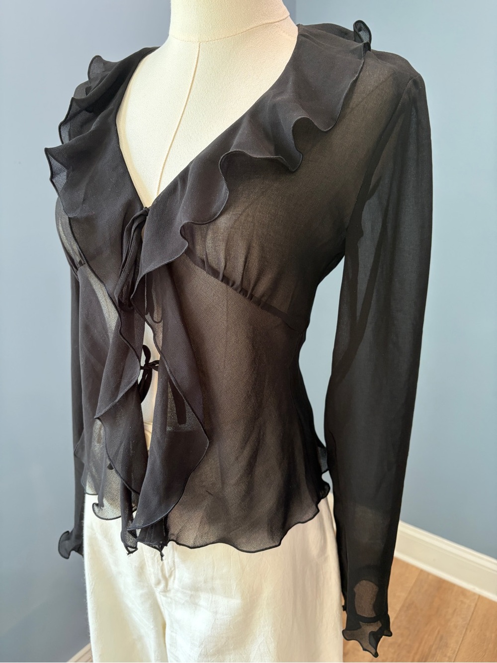 Wilfred Frenchy Blouse Black Sheer Ruffle Tie Front Top XS - Picture 3 of 9